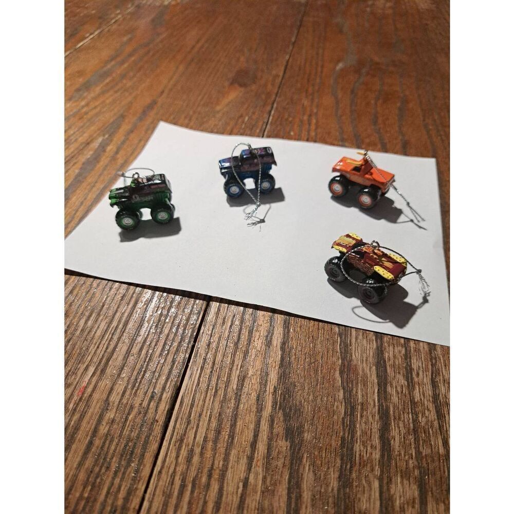 Monster Jam Mini Ornaments Lot 4 Feld 2023 Son & Grave Digger El Toro Loco Max D